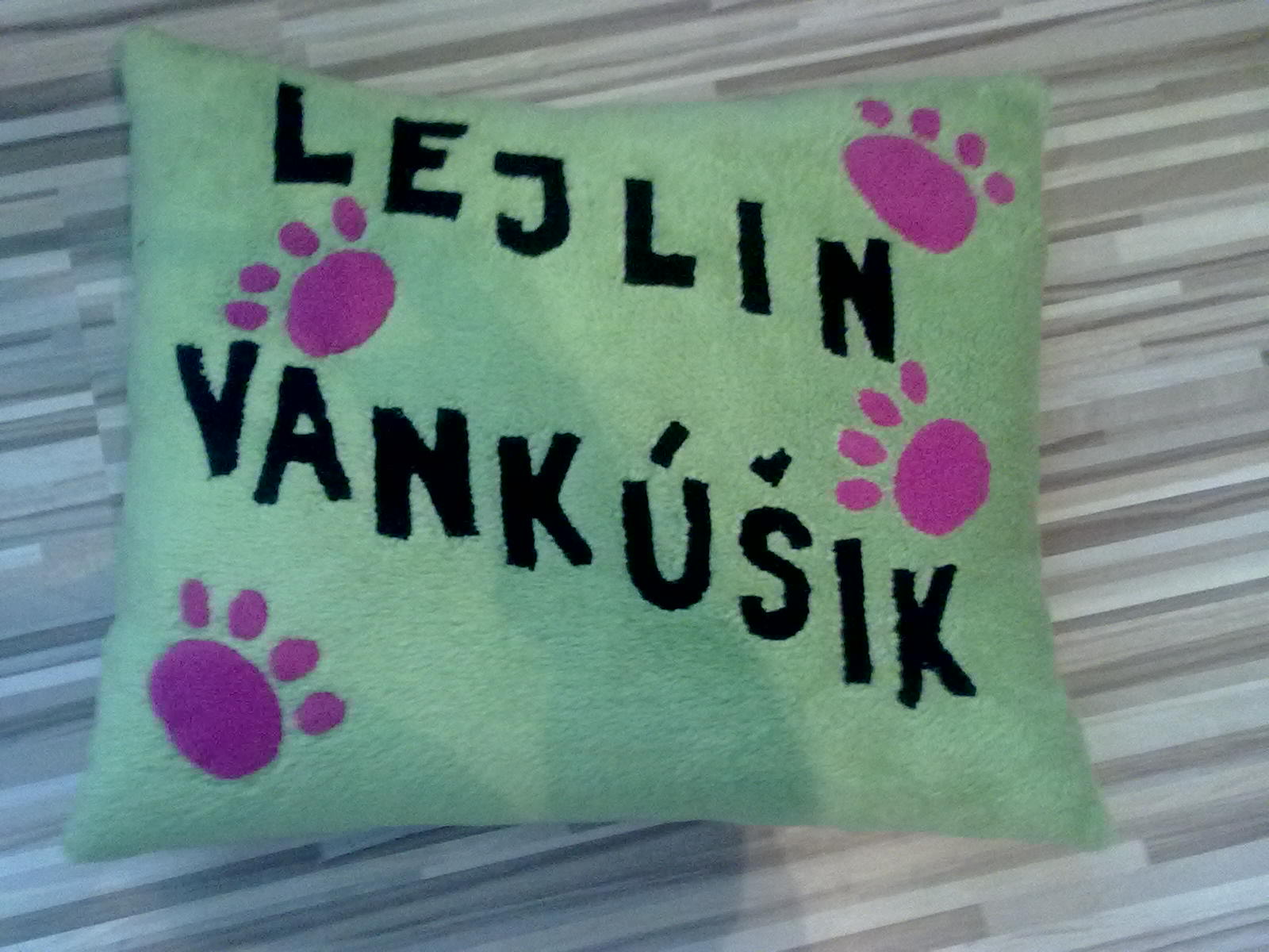 Vankúš(nadpis podla priania)